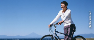  Egal ob Radfahren, Laufen, Yoga oder Klettern - sportliche Aktivitäten im Urlaub helfen beim Stressabbau. 