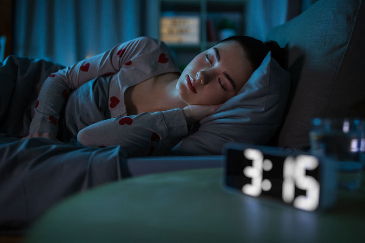  Im Dunkeln zu schlafen ist sowohl für das Gehirn als auch für den Stoffwechsel gesünder.